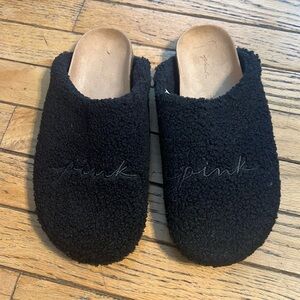 VS PINK Black Fuzzy Slip on Clogs Mules Indoor/Outdoor Shoes Sz M 7-8